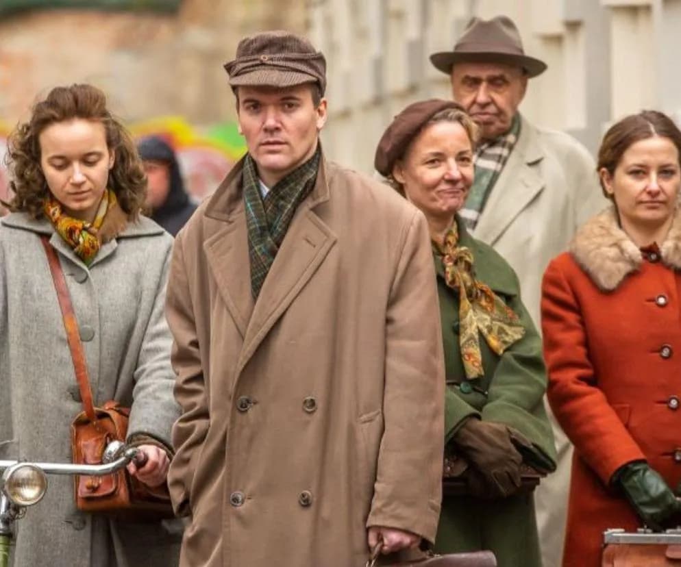 Gra z Cieniem: Walka o prawdę w świecie iluzji