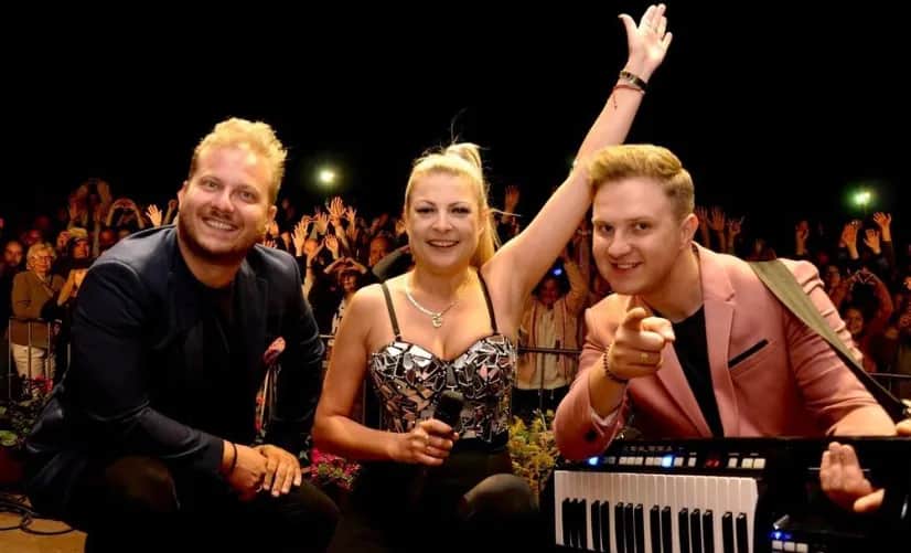 Zespół Piękni i Młodzi - poznaj kto śpiewa kultowy przebój Maju maj